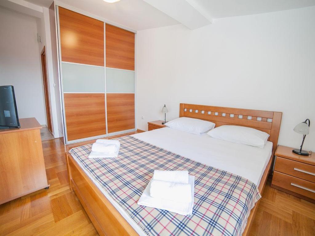 Apartments Ivan Petrovac Εξωτερικό φωτογραφία